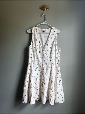 Universal Thread White Sleeveless Mini Dress with Navy Floral Print